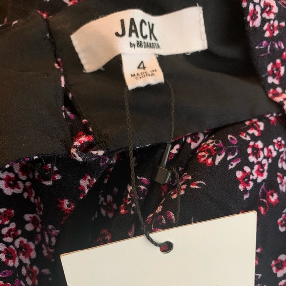 JACK BY BB Dakota Deep Blue Jumpsuit Floral Romper , Size 4 NWT - Picture 6 of 7